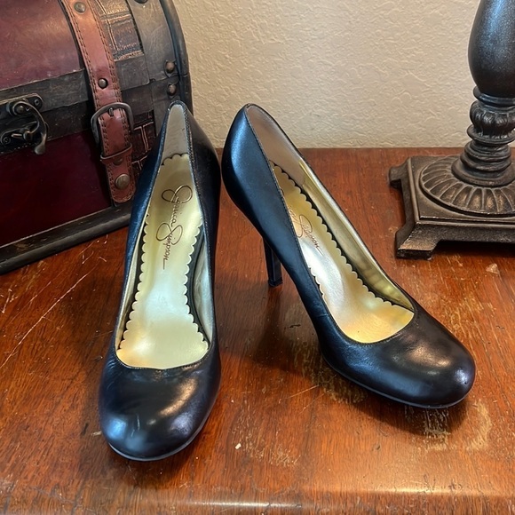 JESSICA SIMPSON Round Toe Leather Heels | 4” |Size 7 1/2 - Picture 2 of 11